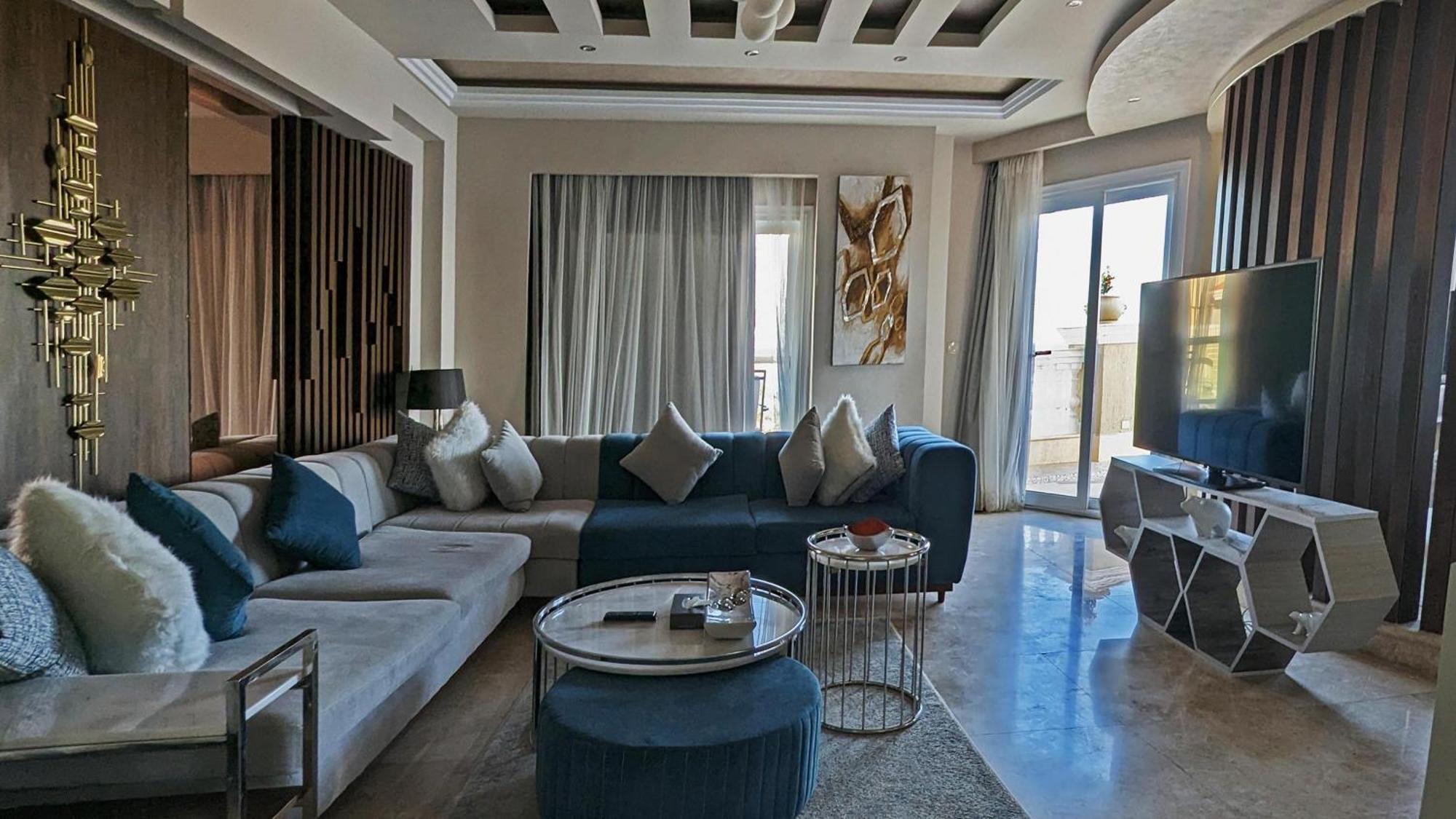 Kaisol Romance Resort Sahl Hasheesh - Adults Only フルガダ エクステリア 写真 A living room in a luxury apartment